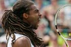 VIDEO Nej úder Wimbledonu? Postaral se o něj jamajský Němec