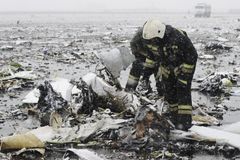 Za havárii boeingu v Rostově na Donu může patrně chyba pilotů. Zemřelo 62 lidí