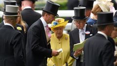 Británie královna Alžběta dostihy v Ascotu Britain's Queen Elizabeth at Ascot