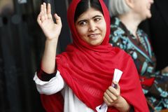 Malalaj je pro svět hrdinkou. Doma jí úspěch nepřejí