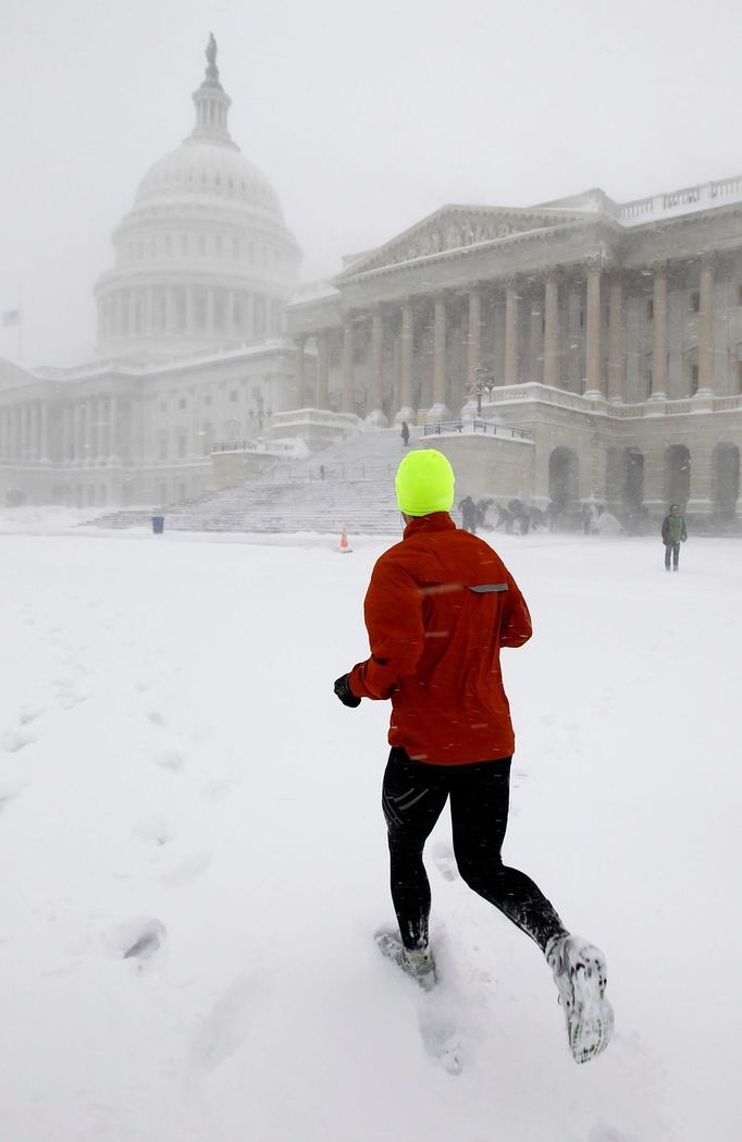 Největší problémy způsobila sněhová bouře ve Washingtonu