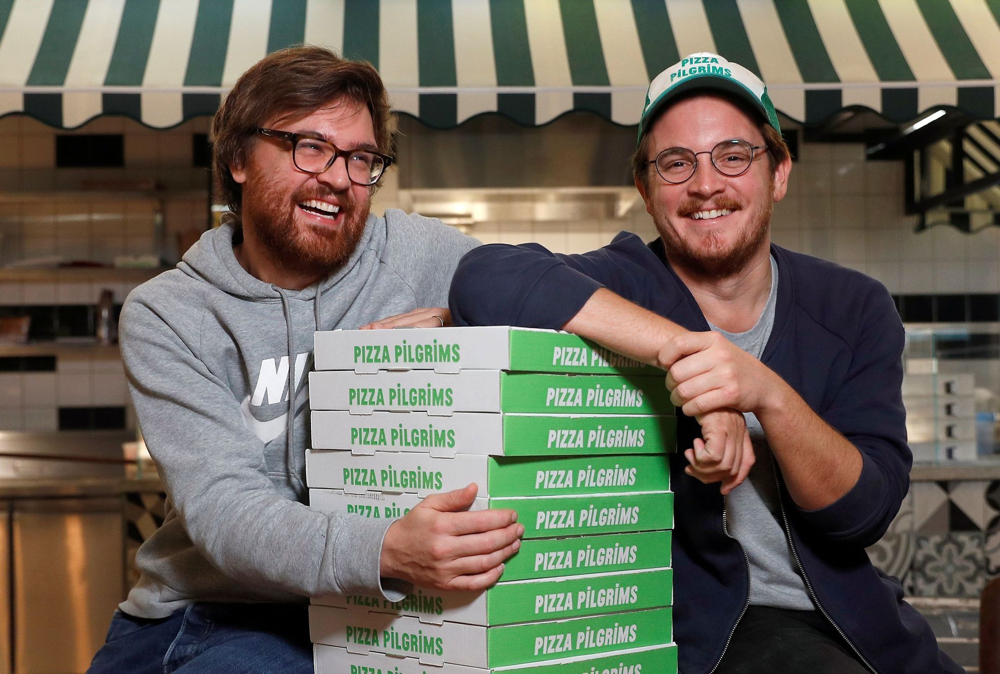 Bratři James a Thom Elliotovi, majitelé sítě pizzerií Pizza Pilgrims, se s donáškou nedokončených jídel, snažili prorazit už v roce 2014.