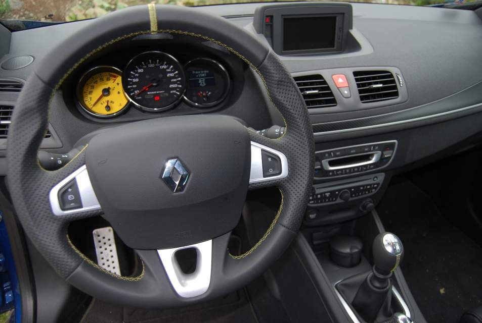 Automoto - Renault mégane RS - 5