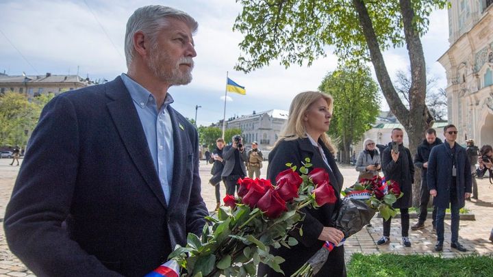 Cesta prezidentů na Ukrajinu posílí vojenskou pomoc, pomůže i firmám, říká politolog