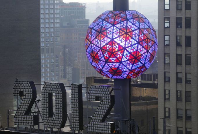 Novoroční dekorace na Times Square v New Yorku.