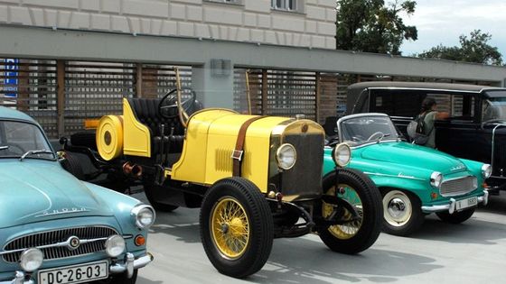 Auta, která se zúčastní Oldtimer Bohemia Rally