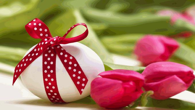 K velikonočním svátkům patří vajíčka i květiny