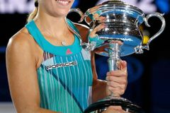 Senzace na úvod roku: Kerberová zdolala ve finále Australian Open Williamsovou