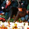 17. listopad - Havel zapaluje svíčku