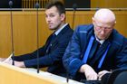 "Ukrajinské svině!" měl nadávat řidič tramvaje pasažérům. U soudu volil jiný slovník
