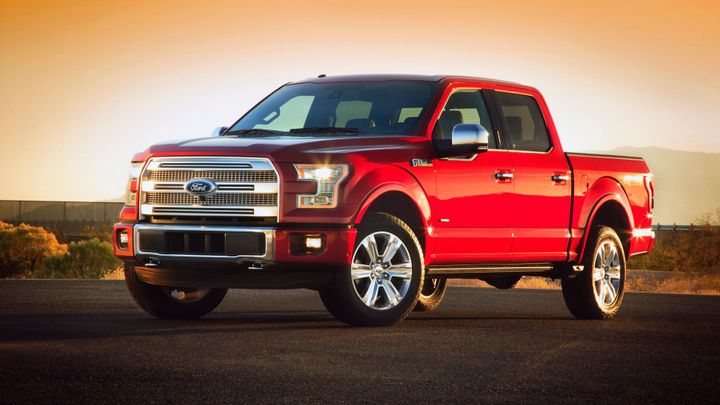 Ford pokračuje v radikálních škrtech. Uzavře svůj nejstarší výrobní závod