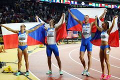 Česká smíšená štafeta v běhu na 4x400 metrů získala na MS v Budapešti bronz
