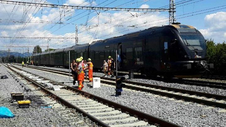 Vlak Leo Express narazil u Přerova do návěstidla. Hasiči evakuovali 150 cestujících