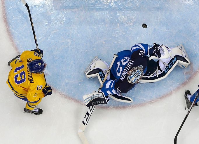 Švédko - Finsko: Nicklas Bäckström -  Kari Lehtonen