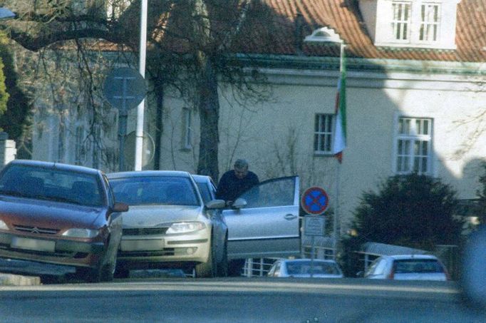 Miroslav Šlouf v ulici Na Zátorce.