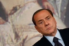 Italové manifestovali, Berlusconi prý ohrožuje ústavu