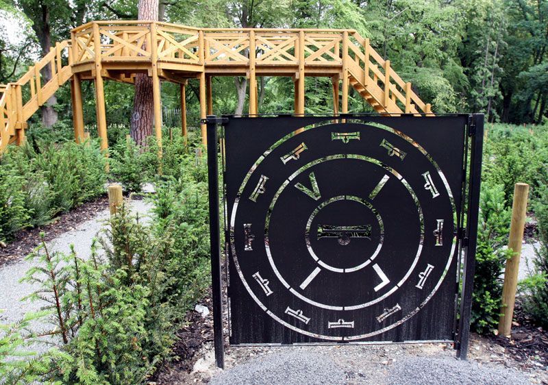 Bludiště a labyrinty v zámeckém parku v Loučni