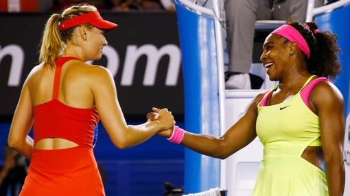 Australian Open 2015: Serena Williamsová a Maria Šarapovová po fínále