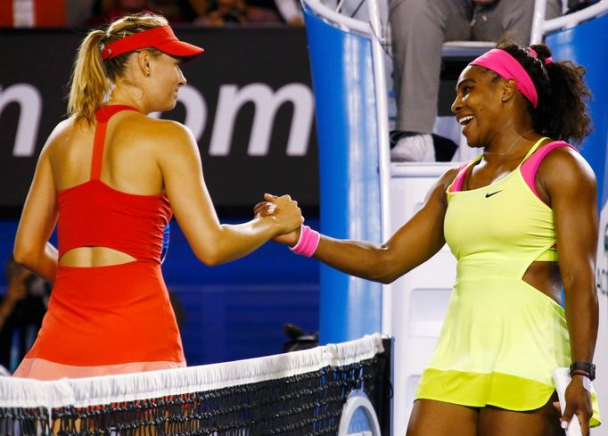 Australian Open 2015: Serena Williamsová a Maria Šarapovová po fínále