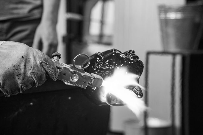 Martin Janecký při práci v Janecký Studiu na pražské Kampě.