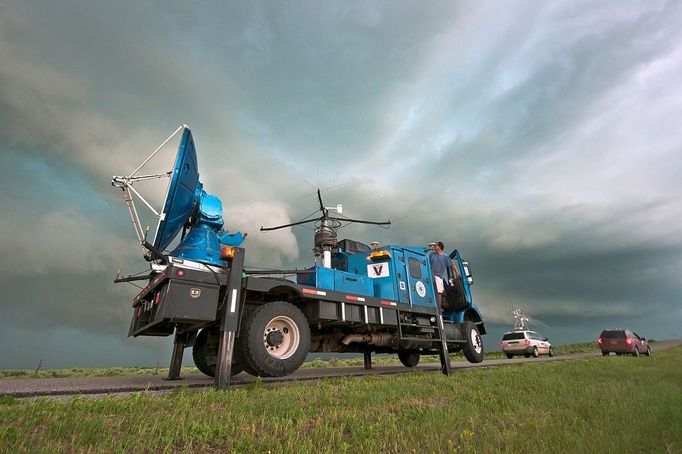 VORTEX 2 - Doppler on Wheels A Doppler on Wheels portable weather radar truck scans a severe thunderstorm in the Texas Panhandle on June 13, 2010. More than 100 research vehicles, including the DOW, participated in VORTEX 2, an unprecedented two-year science project to study tornadoes in the United States in 2009 and 2010.