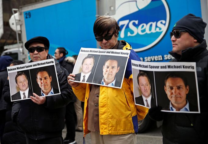 Protest za propuštění bývalého diplomata Micheala Korviga a podnikatele Michaela Spavora, dvou Kanaďanů, které Čína obvinila ze špionáže.