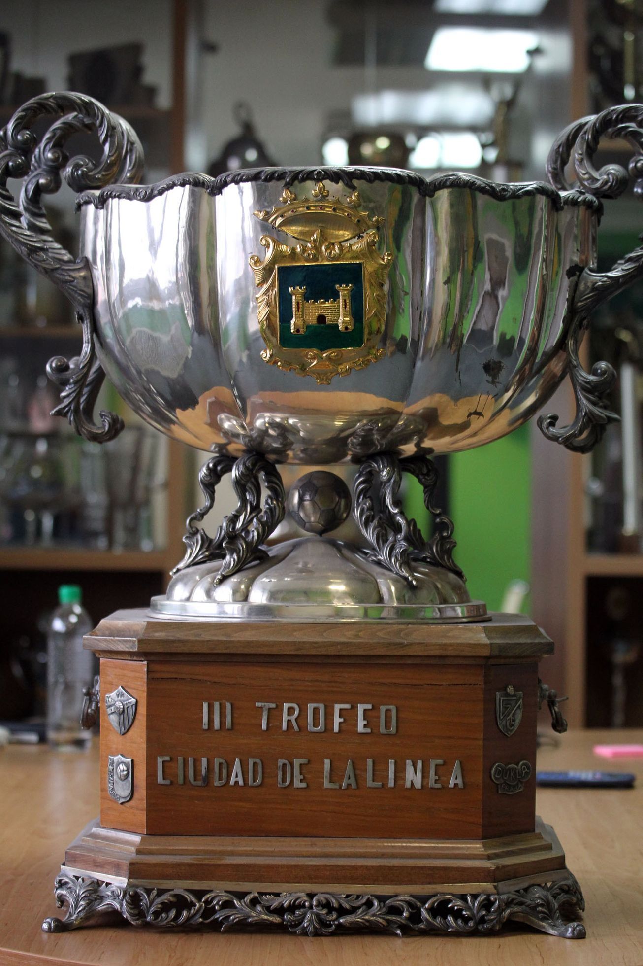 Fotbalové poháry z archivu Dukly