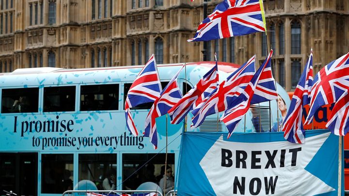 Vyjednavači EU a Británie se shodli na návrhu brexitové dohody, tvrdí The Guardian
