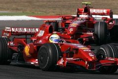 Ferrari je pro FIA svaté, říká porotce Novák