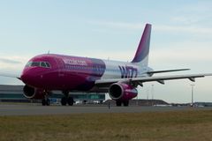 Airbus odhalil výrobní vadu u svých nejprodávanějších letadel A320, jeho akcie padají