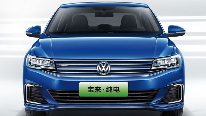 Rusko čeká na dodávku Volkswagenů z Číny. I tak prý nebude od ledna co prodávat