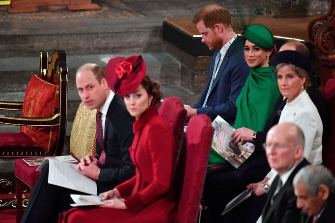 Harry a Meghan na poslední akci jako aktivní členové královské rodiny, mše za Commonwealth ve Westminster Abbey.