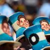 MS 2014, Argentina-Belgie: Lionel Messi na kloboučkách fanoušků