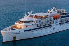 Výletní loď nechala na ostrově osmdesátiletou důchodkyni. Tělo našli až druhý den