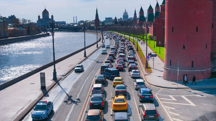 Rusko chce podporovat nákupy elektromobilů domácí výroby dotací až 180 tisíc korun; Zdroj foto: Shutterstock