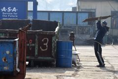 Vláda schválila plán na řešení nelegálního výkupu kovů