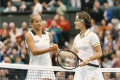 Kurnikovová se vrací na kurty, zahraje si Wimbledon