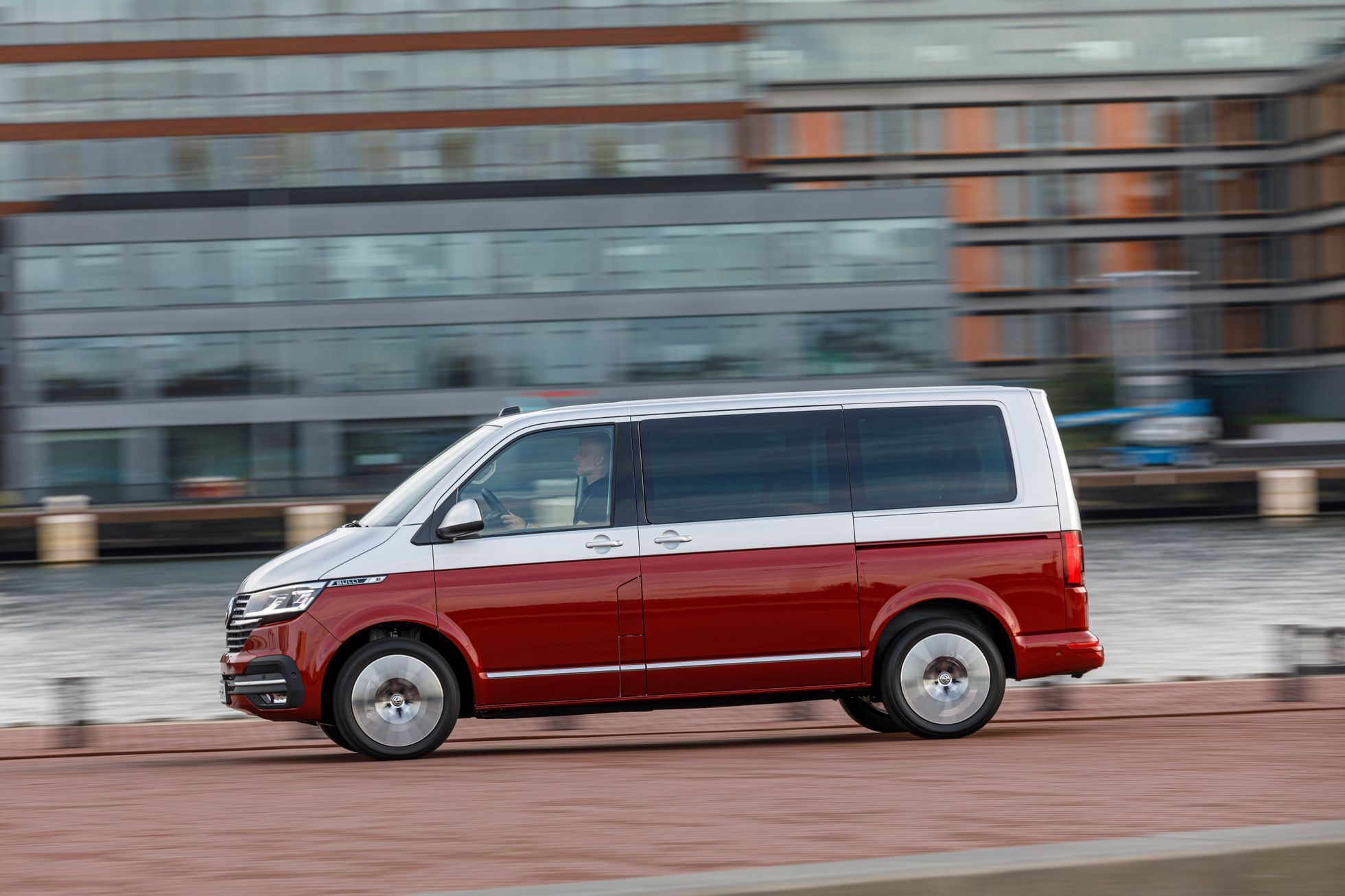 Volkswagen Multivan 6.1
