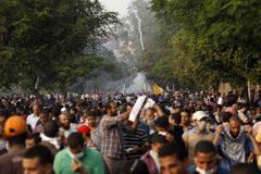 Stovky Egypťanů demonstrovaly ze strachu o chléb, úřady snížily příděly pečiva