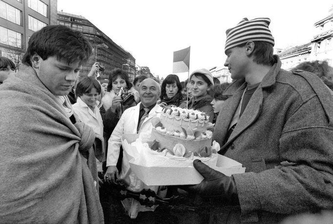 Výročí 100. let Československa – 8. díl  Listopad 1989.