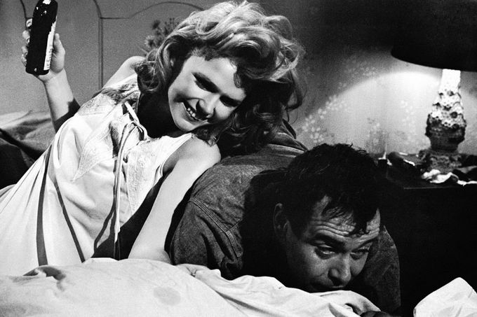 Lee Remicková a Jack Lemmon ve filmu Dny vína a růží (1962).