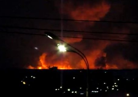 Požár muničního skladu v Rusku