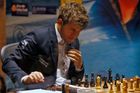 Šachista Magnus Carlsen při duelu s Ánandem