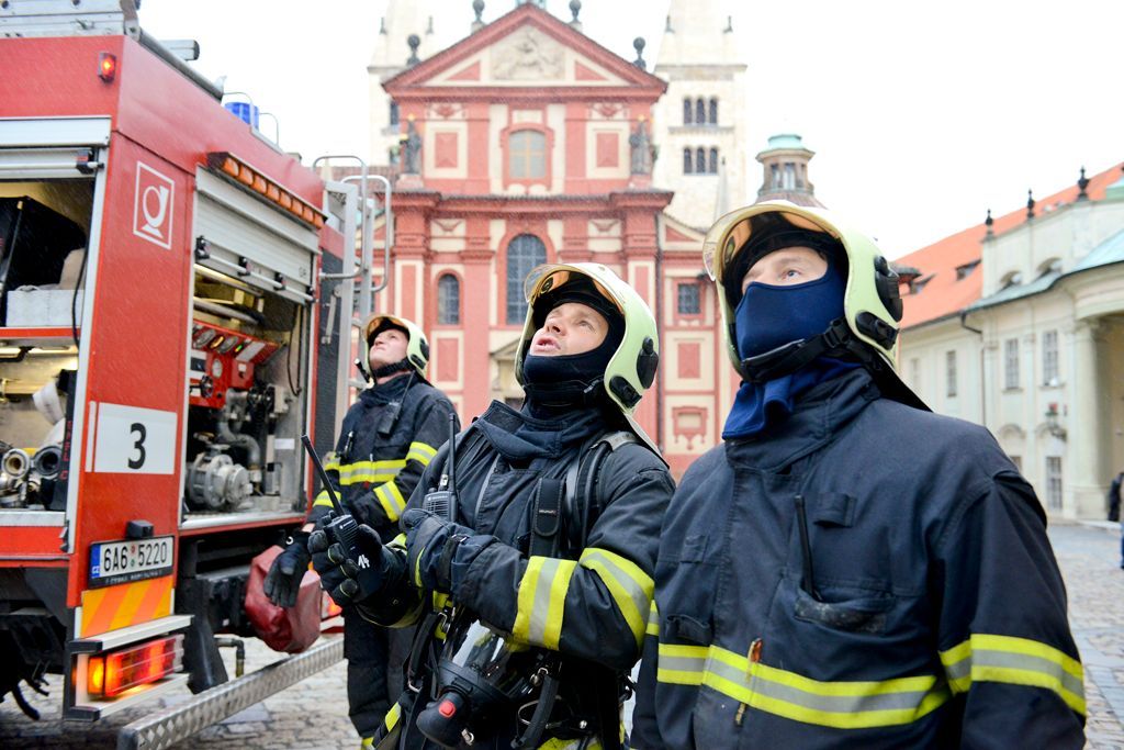 Nácvik požáru krovu Svatovítské katedrály