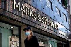 Marks & Spencer zavře ve Francii přes polovinu obchodů. Po brexitu vázne zásobování