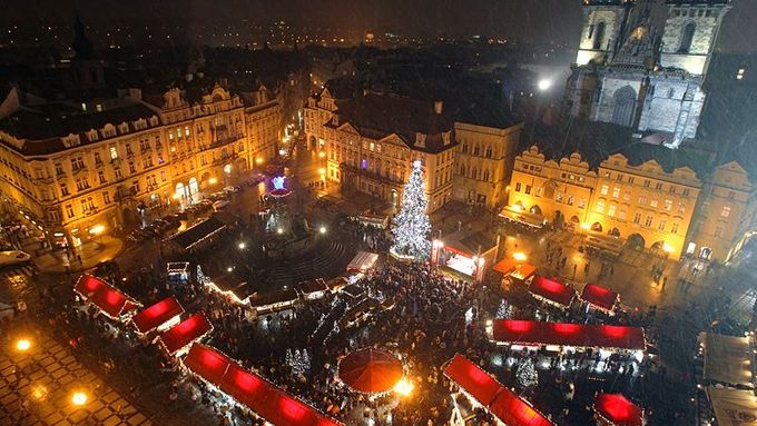 Tradiční vánoční trhy na Staroměstském náměstí.
