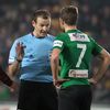Fotbal, Gambrinus liga, Sparta - Jablonec: David Lafata, rozhodčí Pavel Královec a Filip Novák