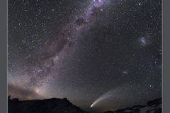 Kometa viděná z argentinské sopky