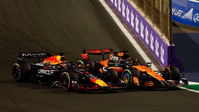 Max Verstappen, Red Bull a Oscar Piastri, McLaren ve VC Saúdské Arábie F1 2025