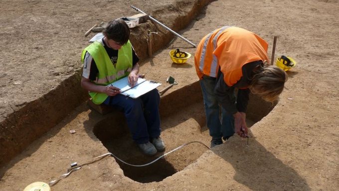 Archeologové odkryli u Pražského hradu pohřebiště z dob Přemyslovců